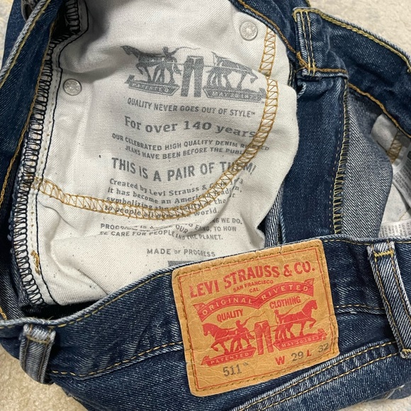 EUC Men’s Size 29 (29” X 32”) Levi’s 511™ Slim Fit Distressed Jeans 100% Cotton - Picture 9 of 11